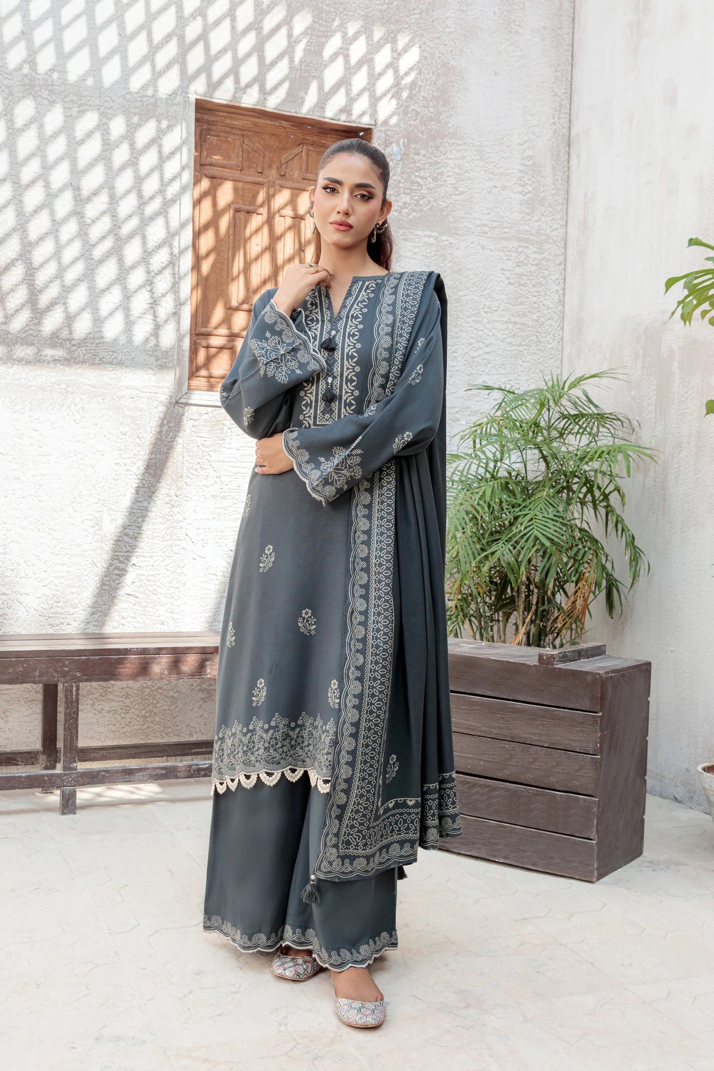 03 Piece Unstitched Pashmina Printed