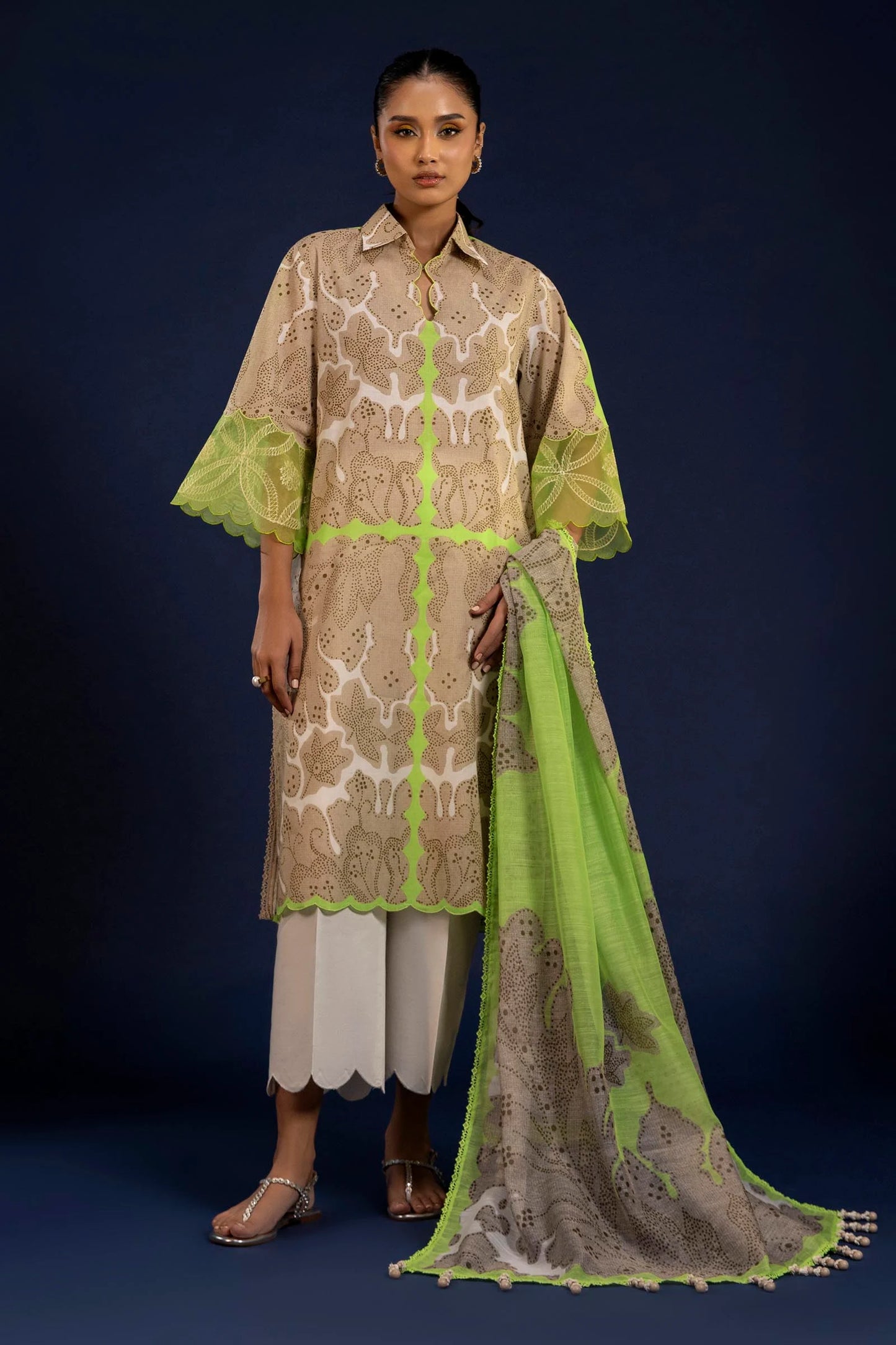 Unstitched Lawn 3 Piece Suit - 4B