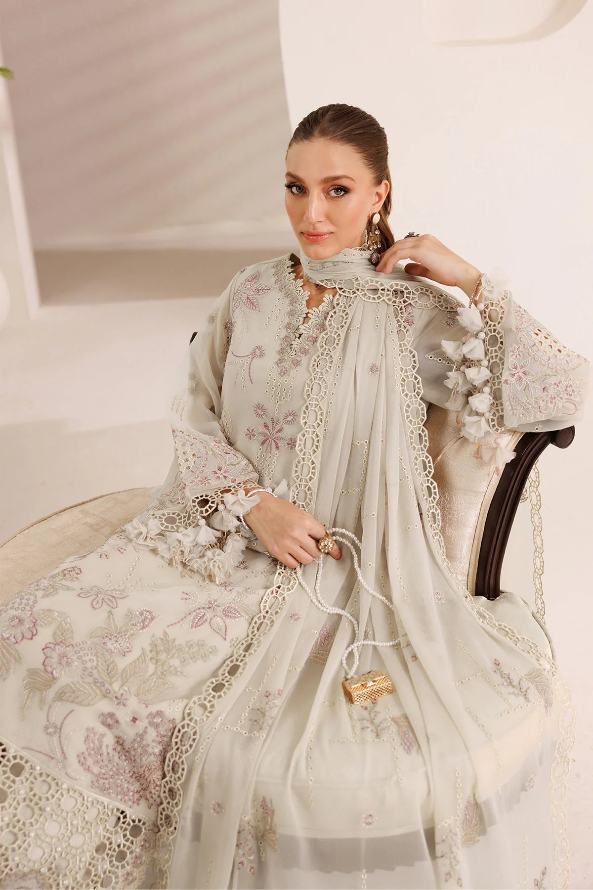 AF-DHG-5033-Raviyah