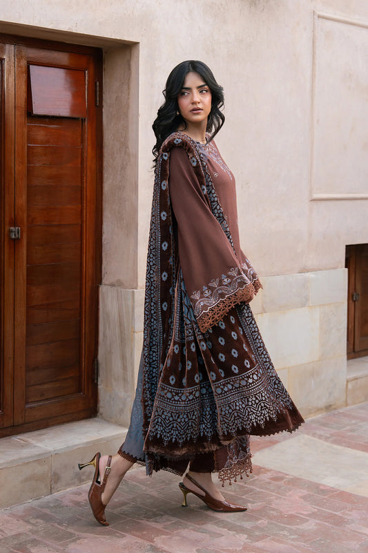 CHOCOLATE BROWN