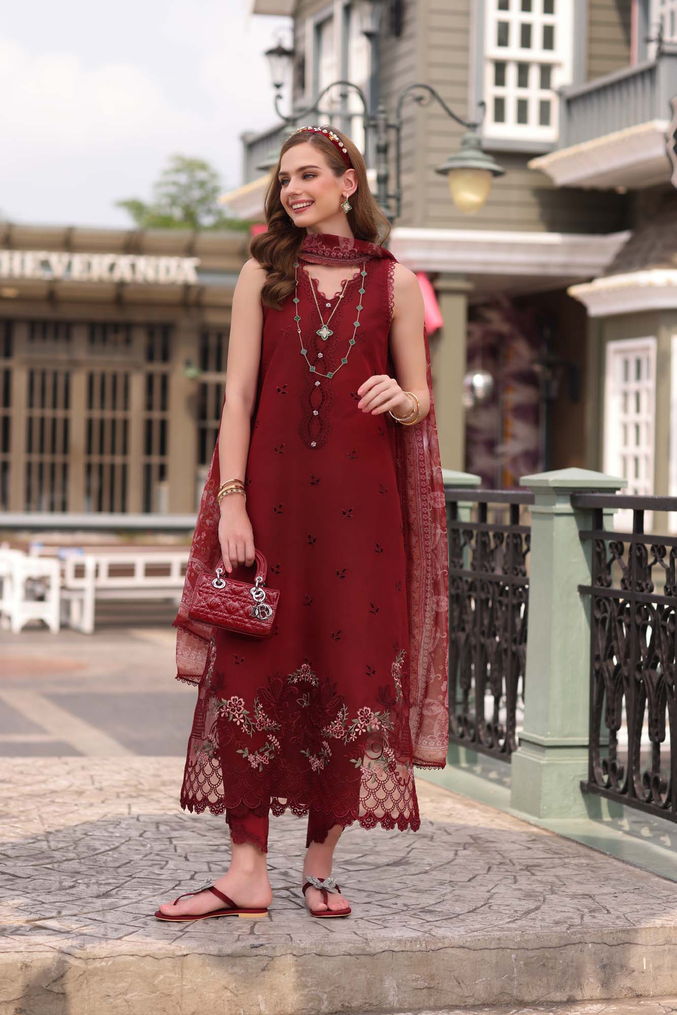 D1 - Mulberry Red