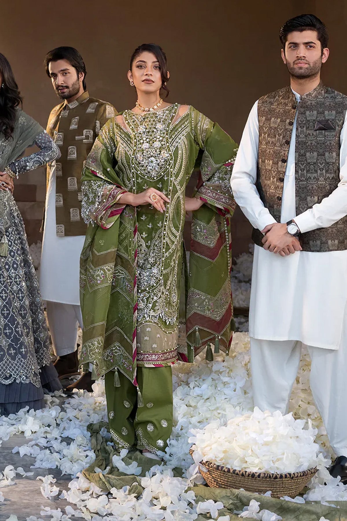 EFH-08 PARWAANA