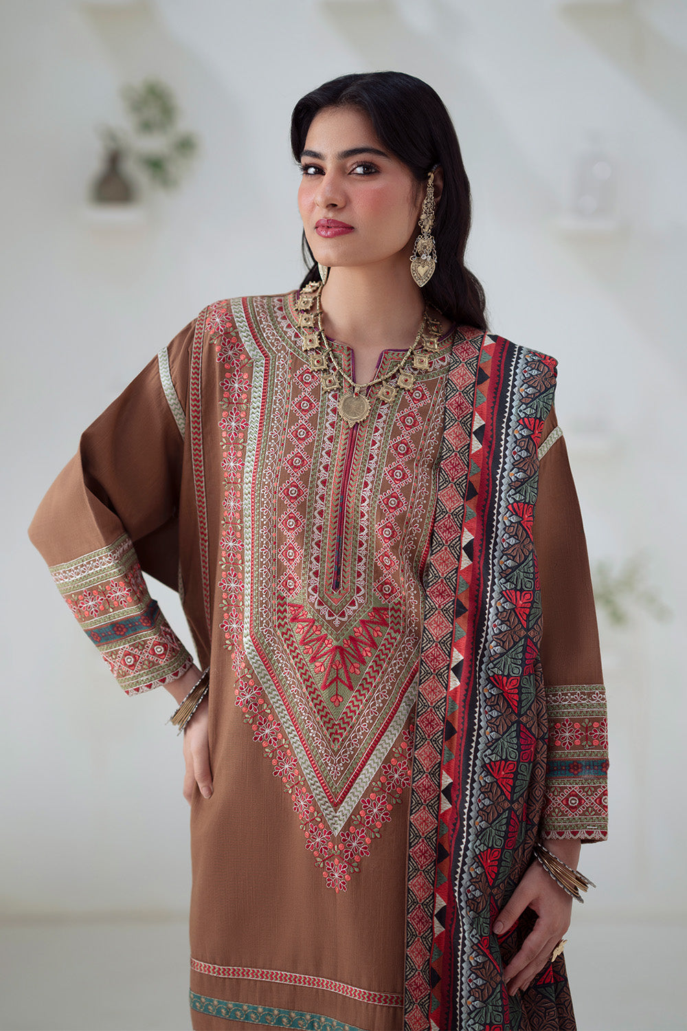 3 Piece Embroidered Khaddar Ghuncha - FSU5674