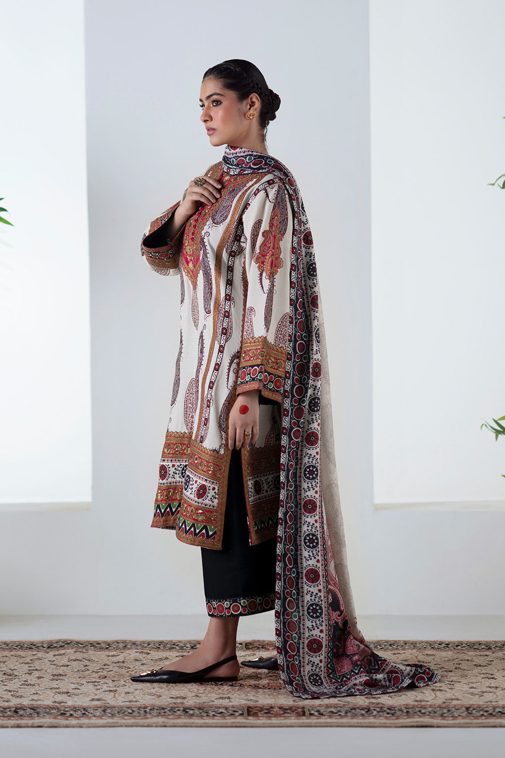 3 Piece Embroidered Khaddar Zohal - FSU5678