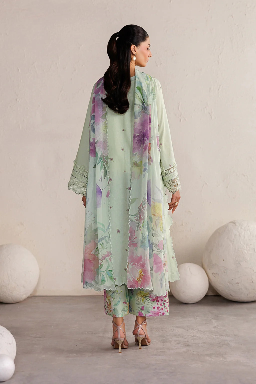 IBE-06 Embroidered Lawn