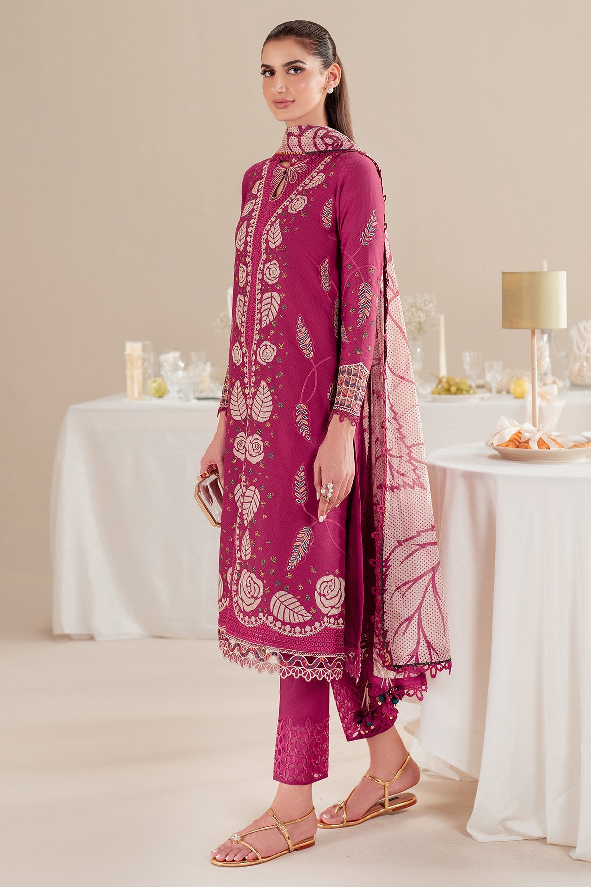 Embroidered Lawn IL'25-D05