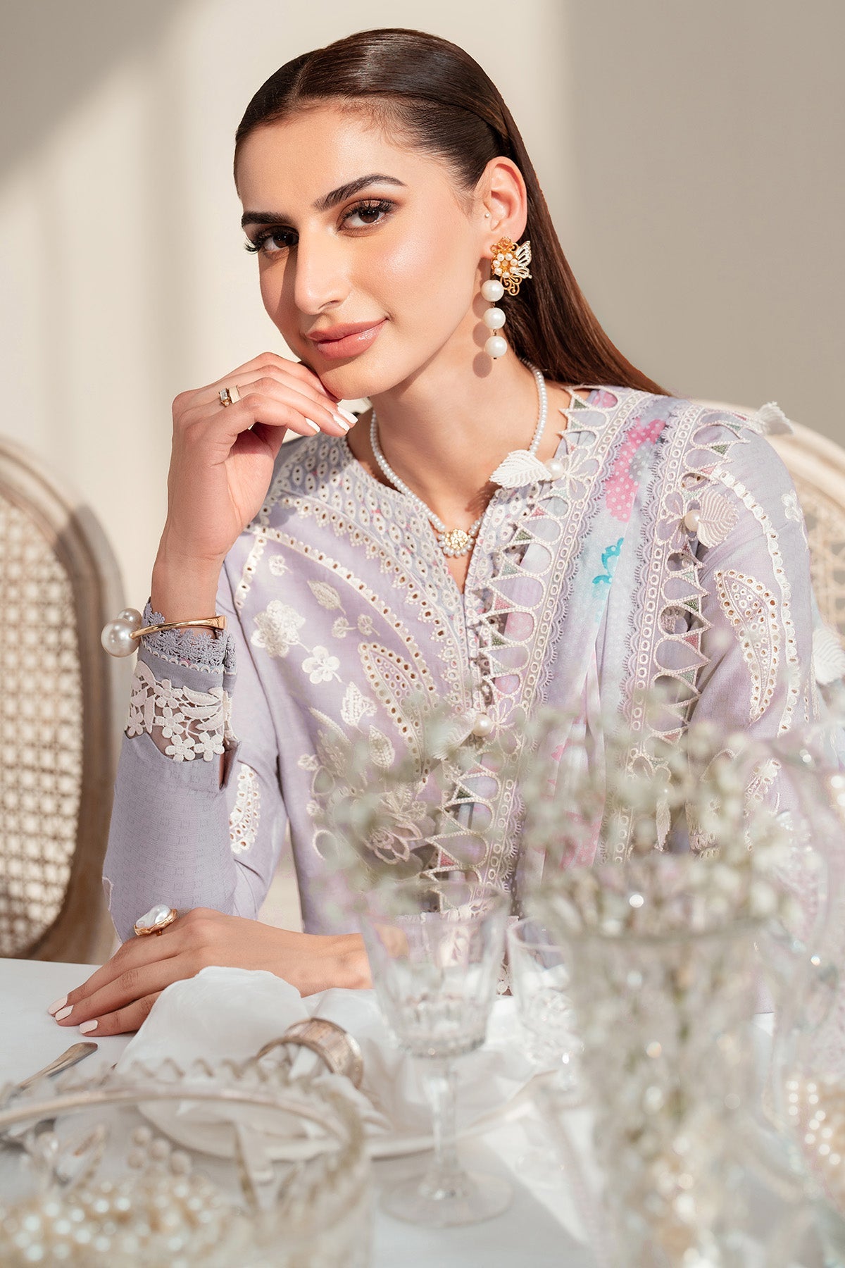 Embroidered Lawn IL'25-D06