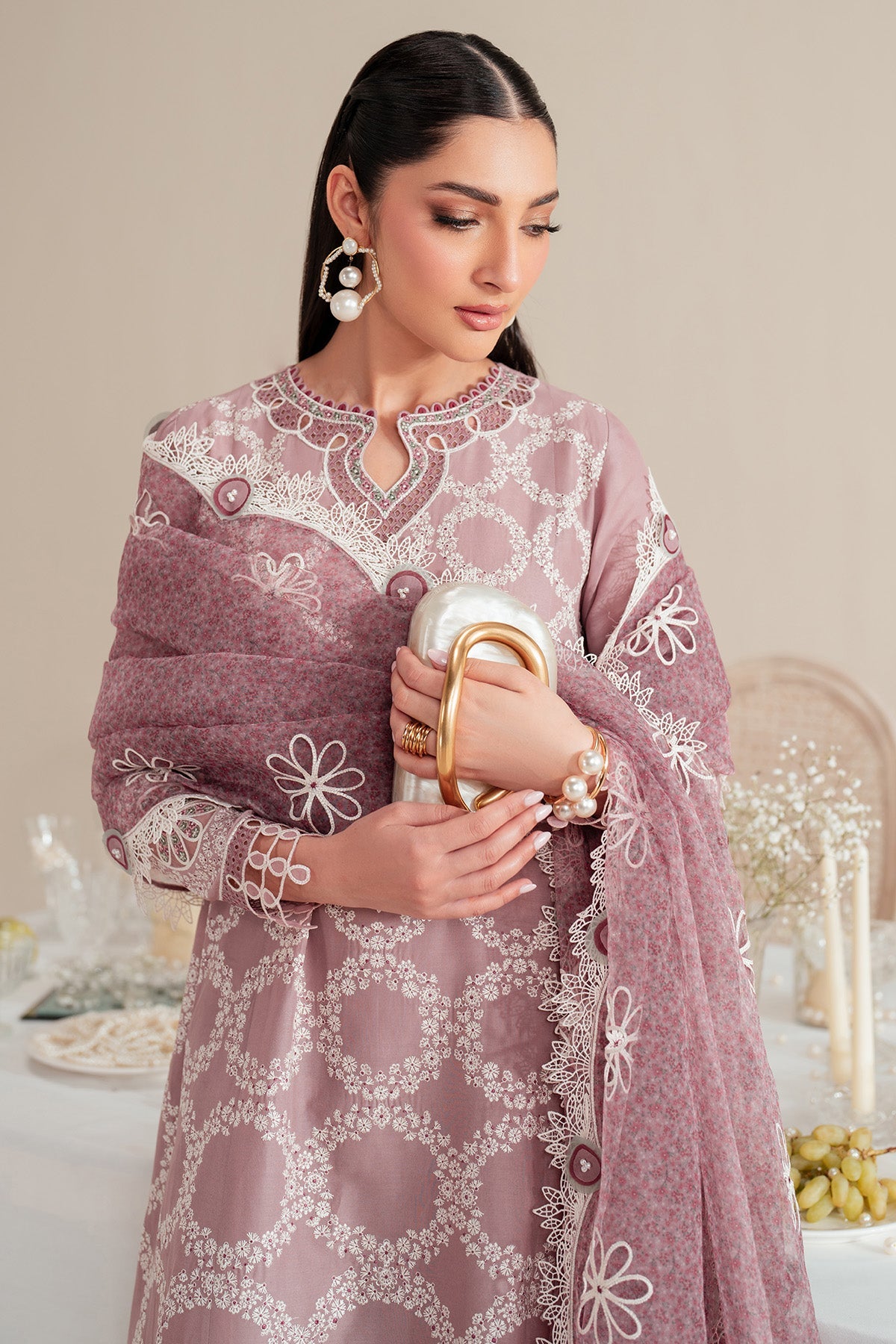 Embroidered Lawn IL'25-D10