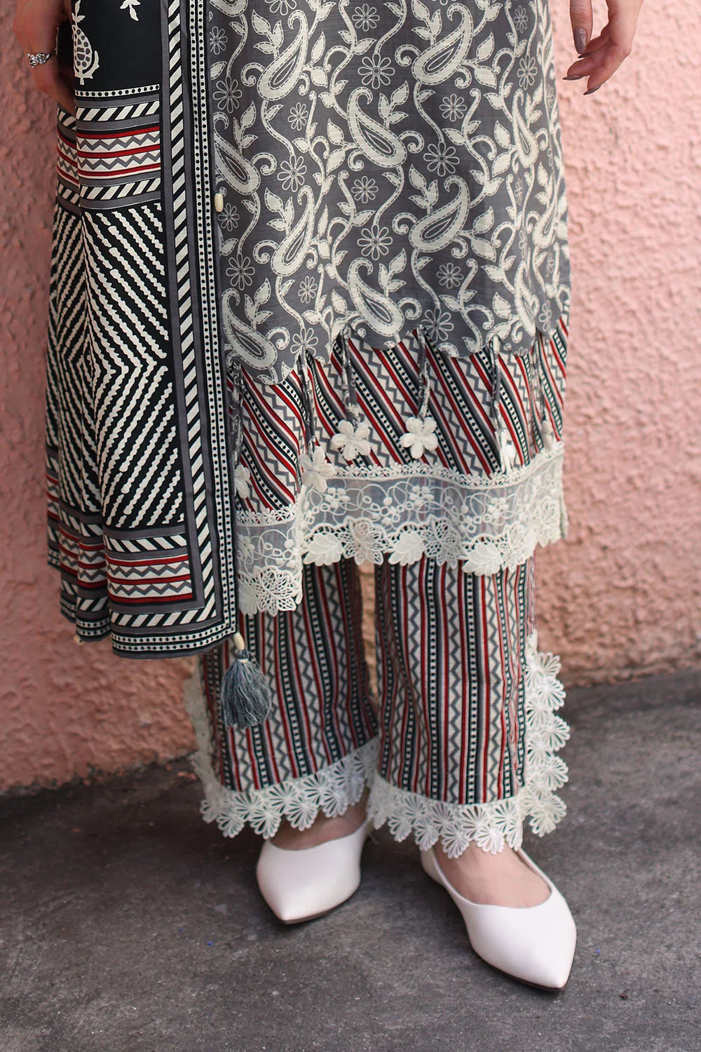 3 Piece Printed Khaddar Suit with Printed Khaddar Dupatta and Printed Trouser | K-62045