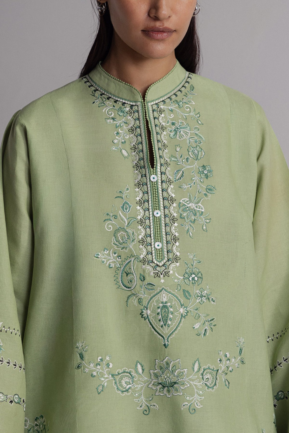 NEELAM-4B