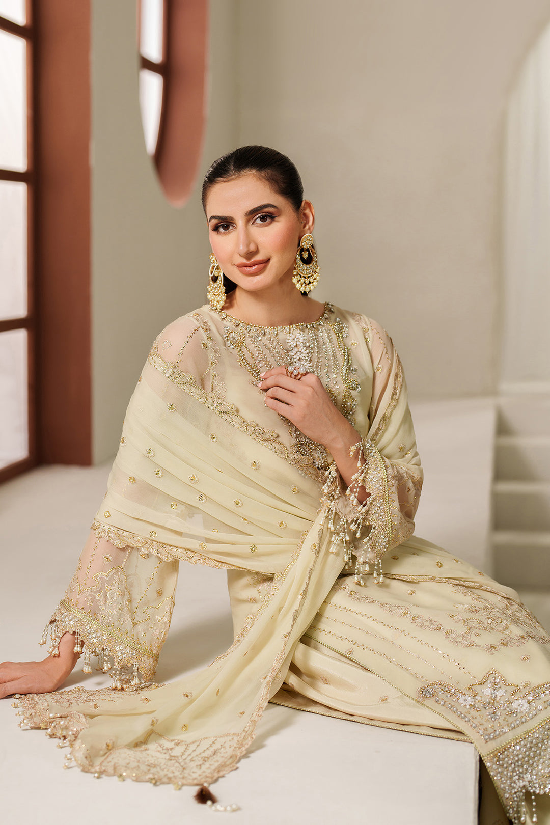 AF-HM-4052-Parnoor
