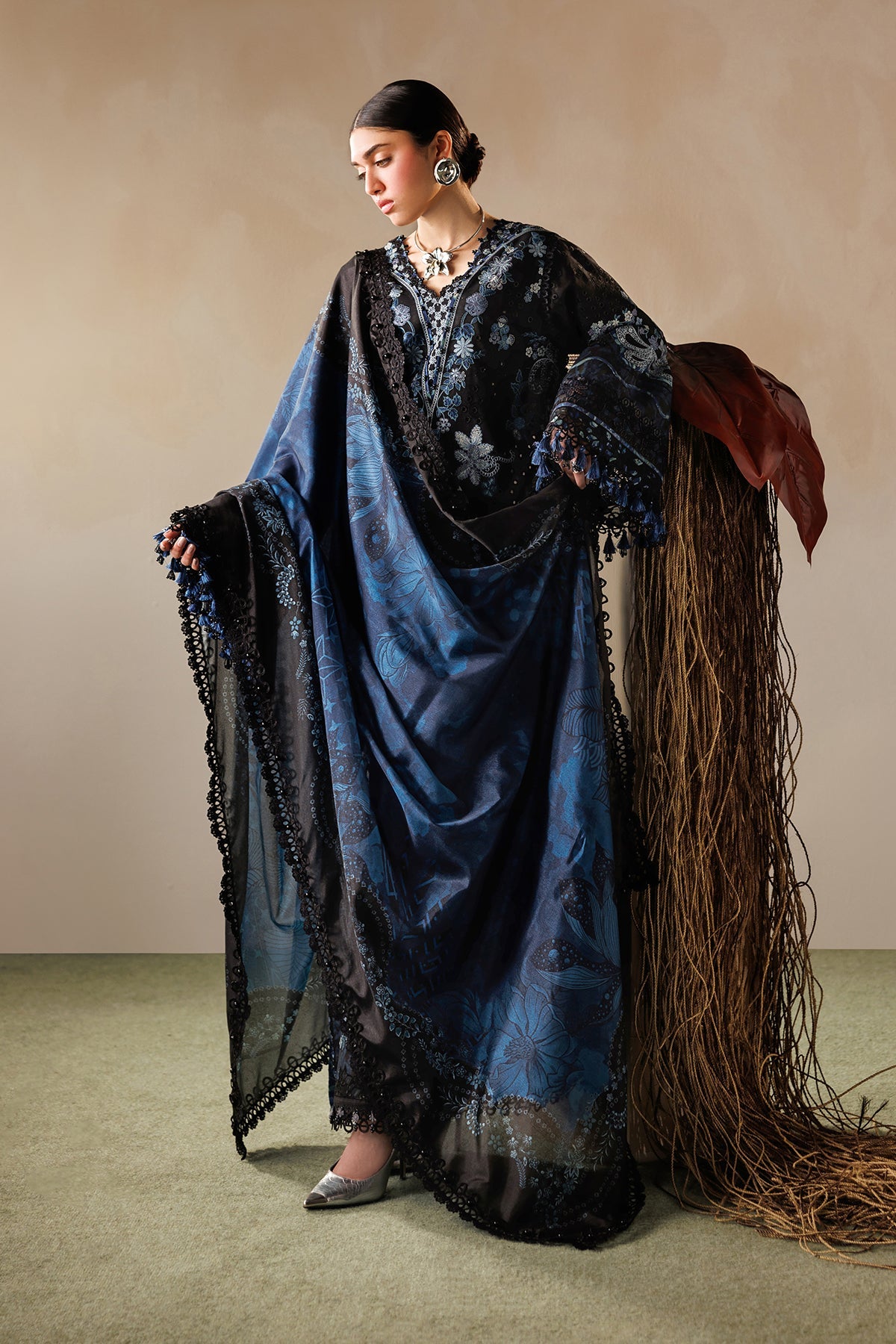 EMBROIDERED LAWN EL26-D08 UNSTITCHED