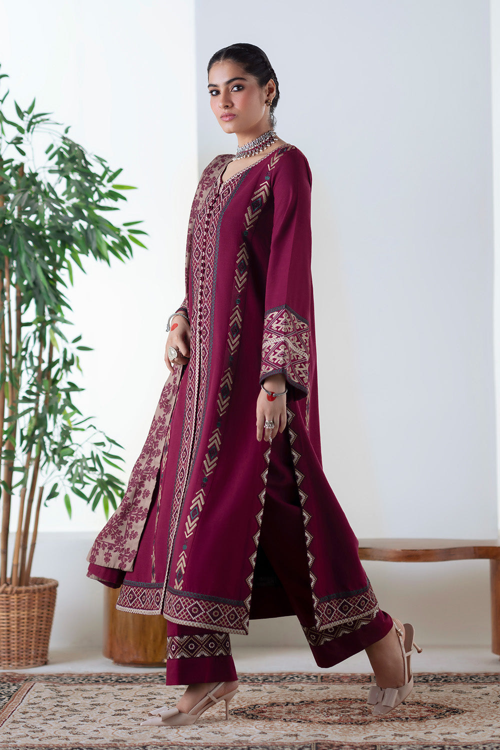 3 Piece Embroidered Khaddar Malalai - FSU5670