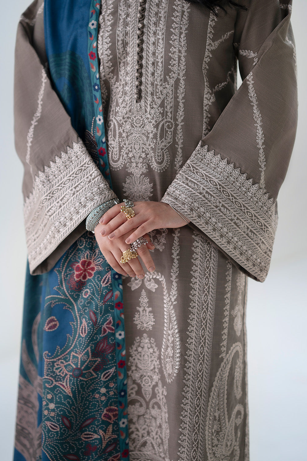 3 Piece Embroidered Khaddar Angeza - FSU5679