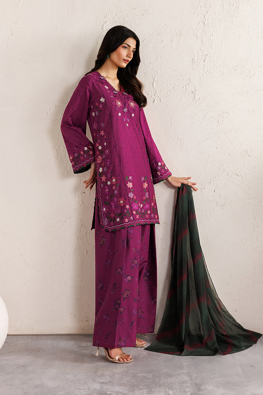IBE-01 Embroidered Lawn
