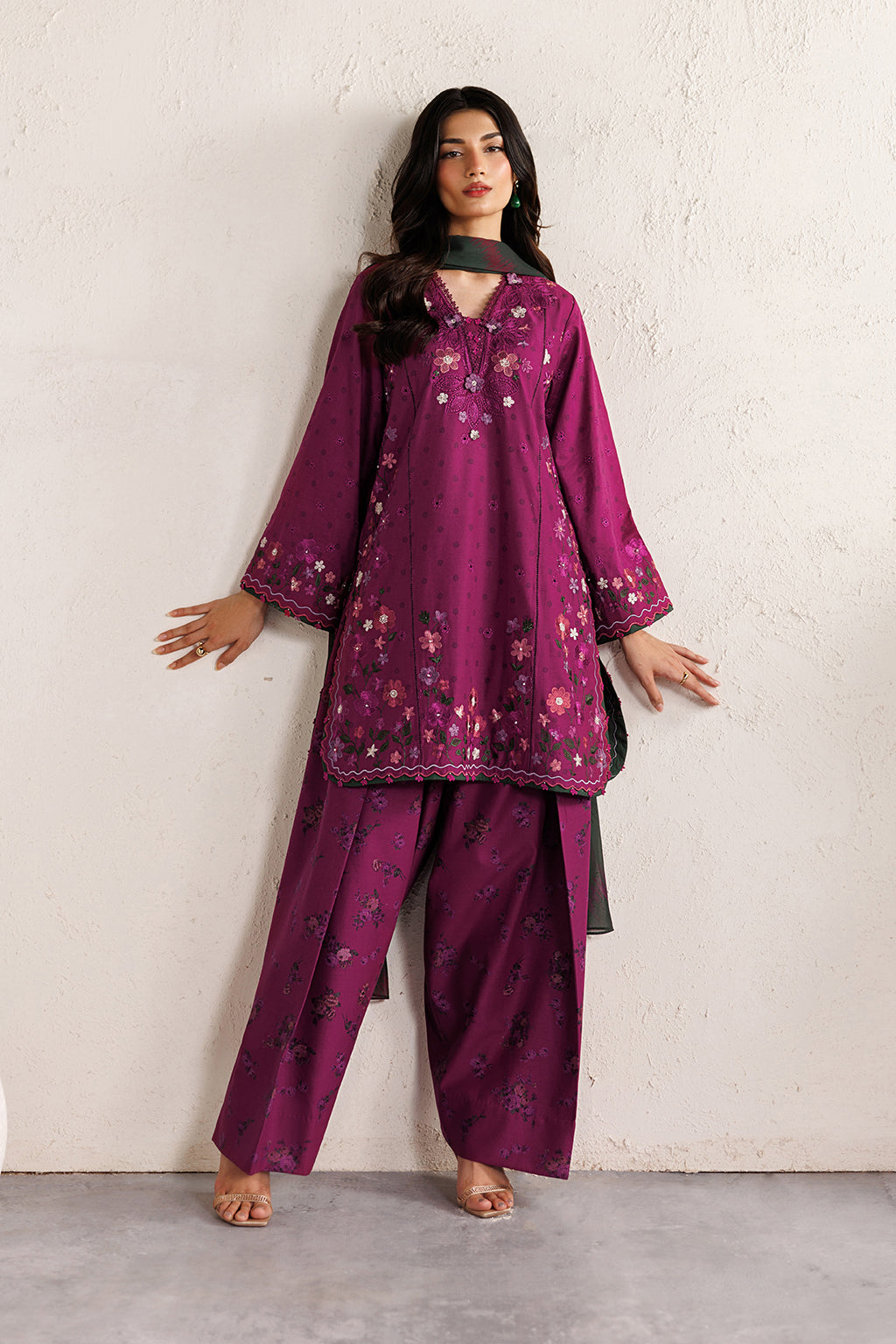 IBE-01 Embroidered Lawn