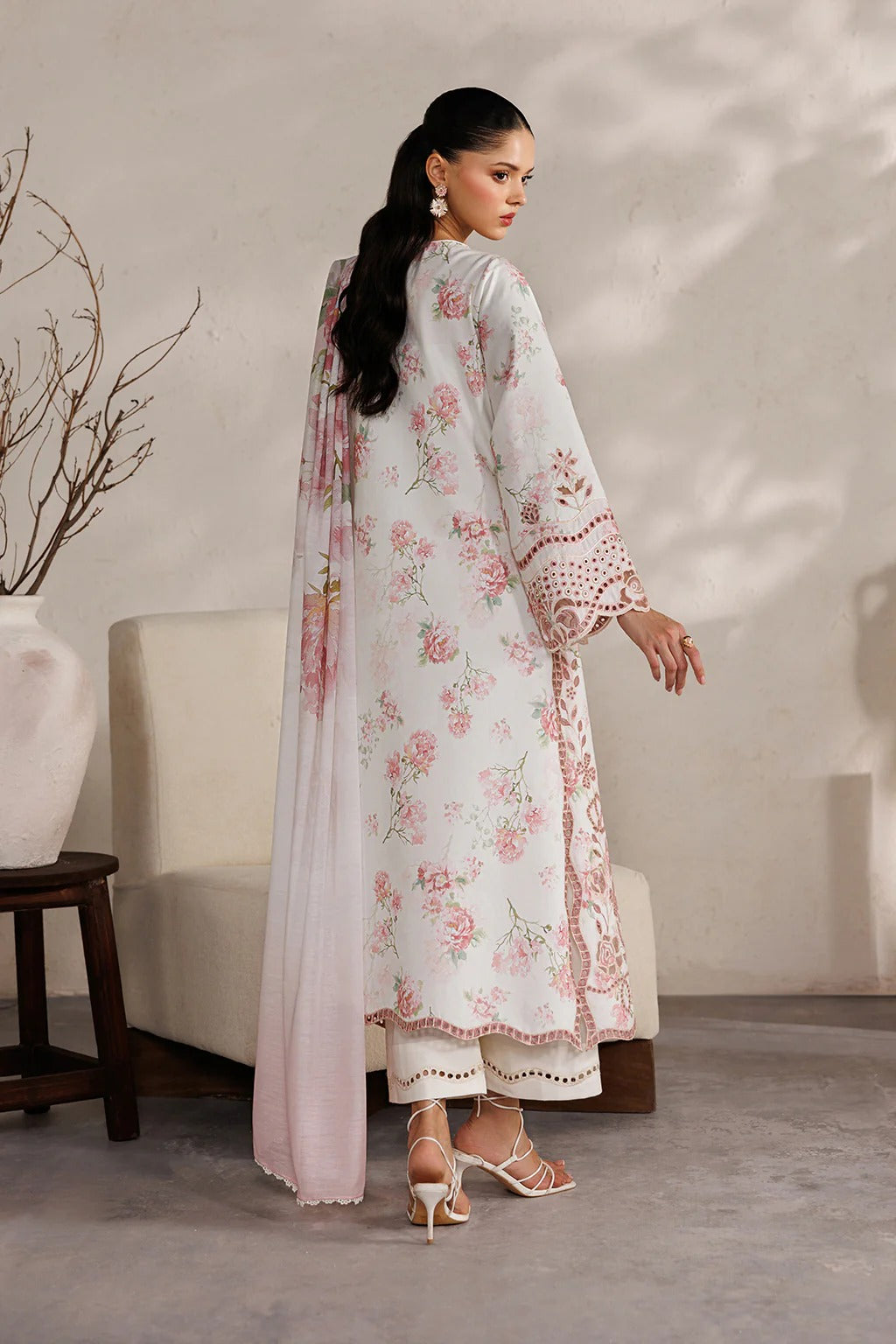 IBE-04 Embroidered Lawn