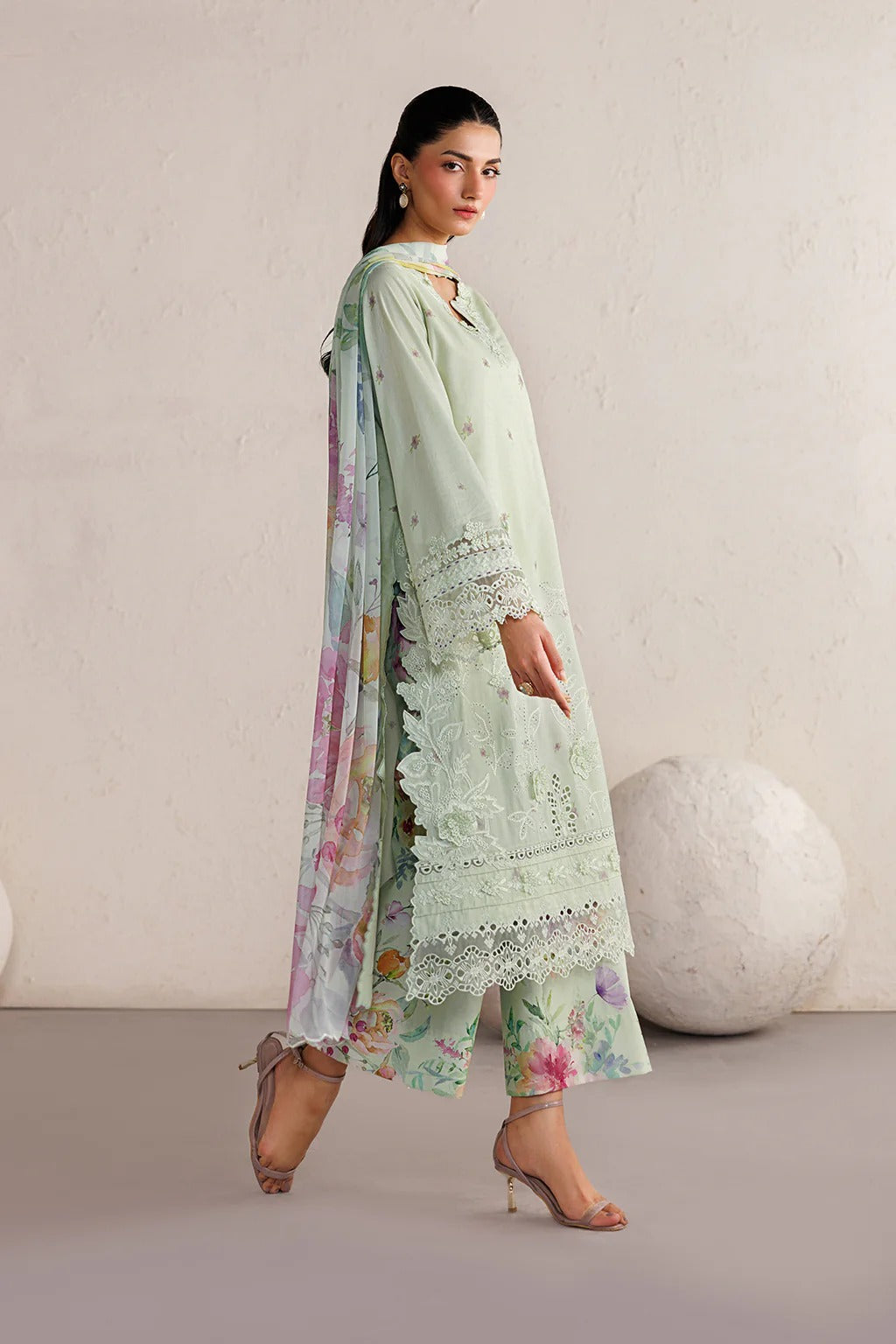 IBE-06 Embroidered Lawn