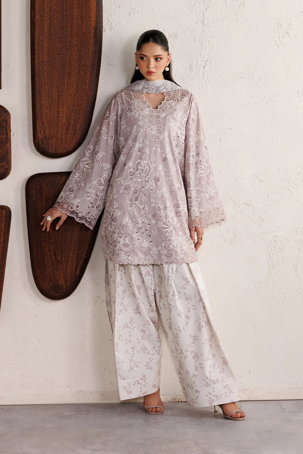 IBE-07 Embroidered Lawn