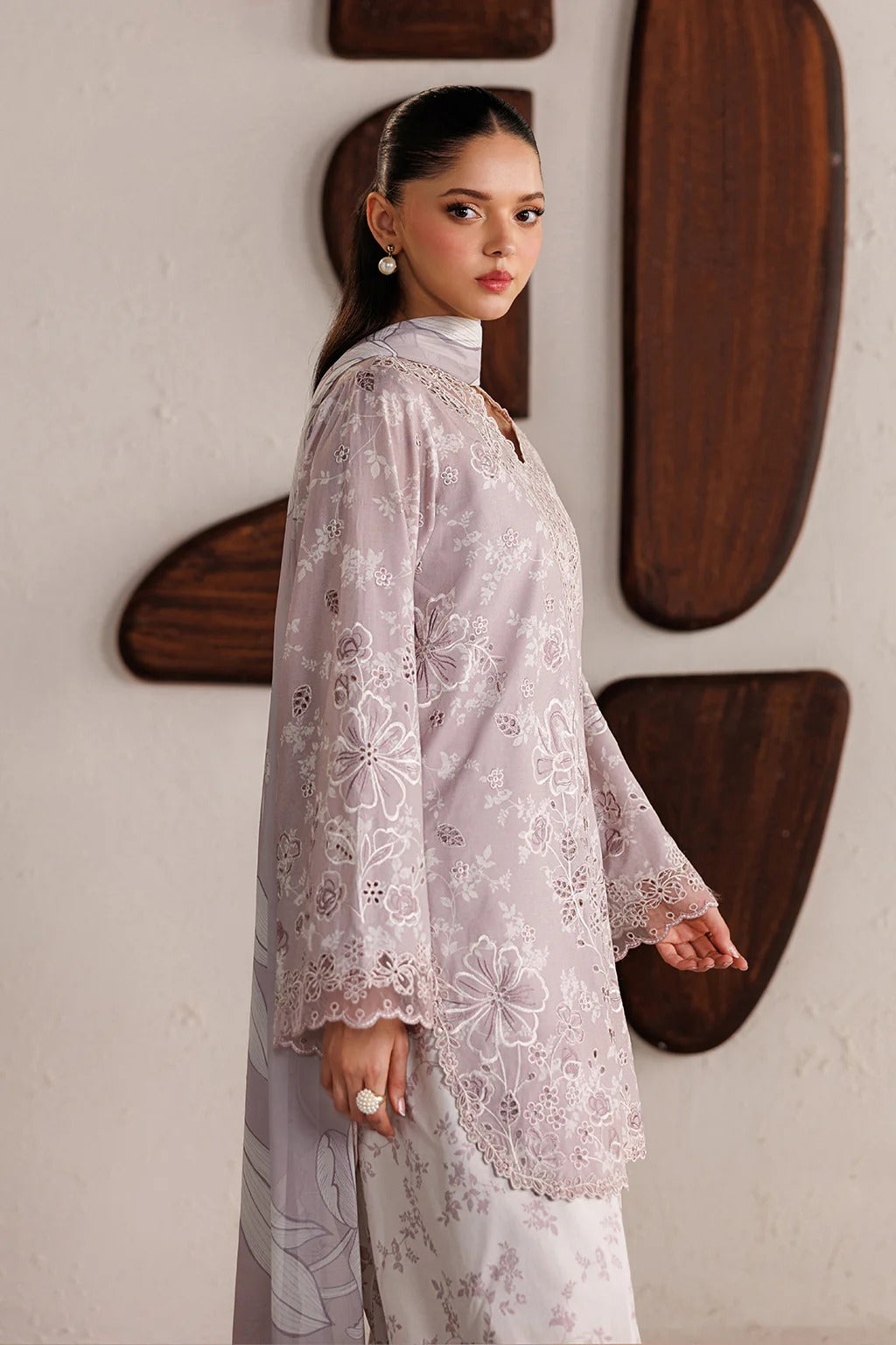 IBE-07 Embroidered Lawn