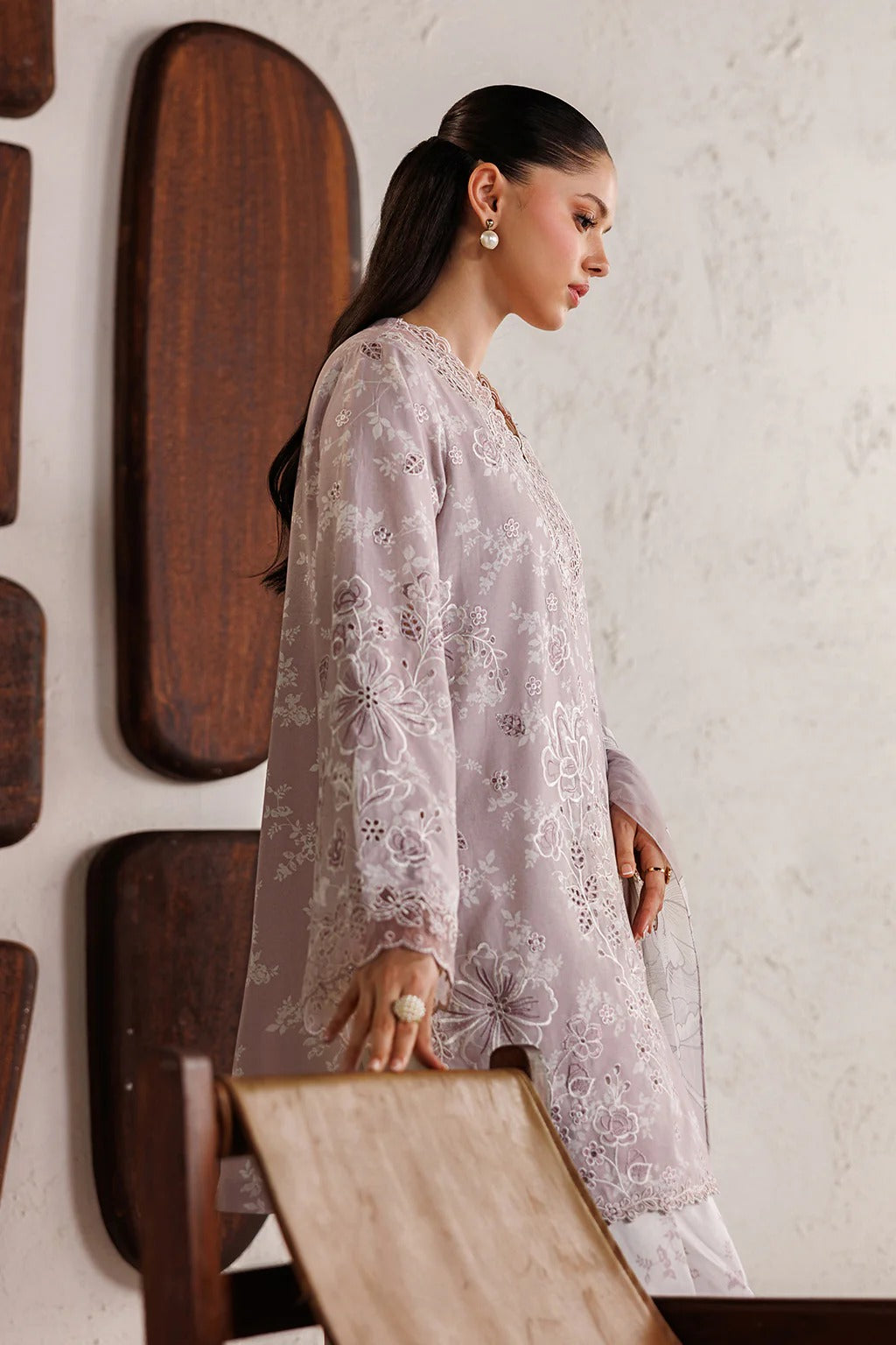 IBE-07 Embroidered Lawn