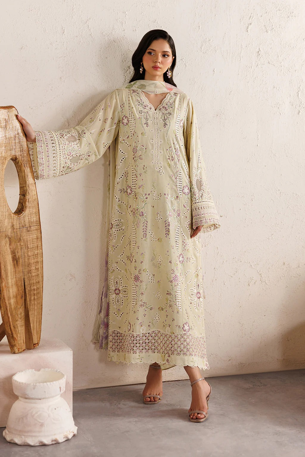 IBE-08 Embroidered Lawn