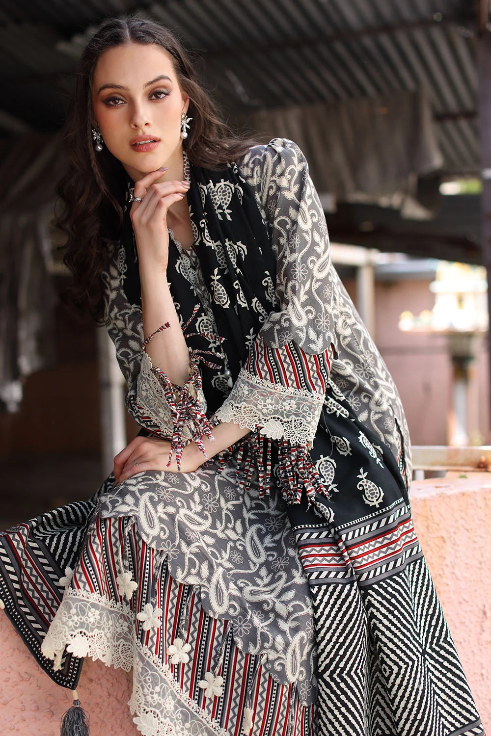 3 Piece Printed Khaddar Suit with Printed Khaddar Dupatta and Printed Trouser | K-62045