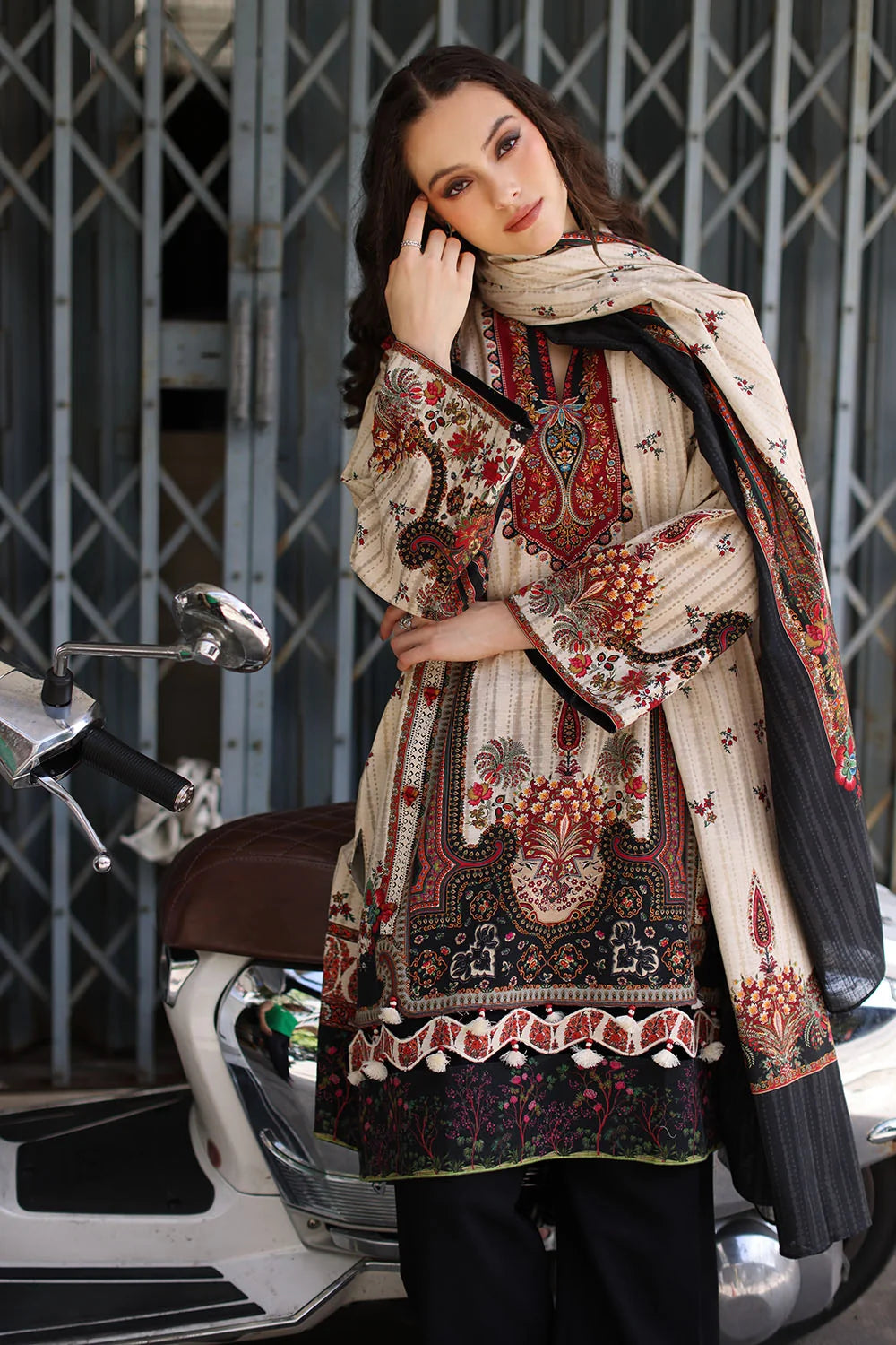 3 Piece Printed Khaddar Suit with Printed Khaddar Dupatta | K-62079