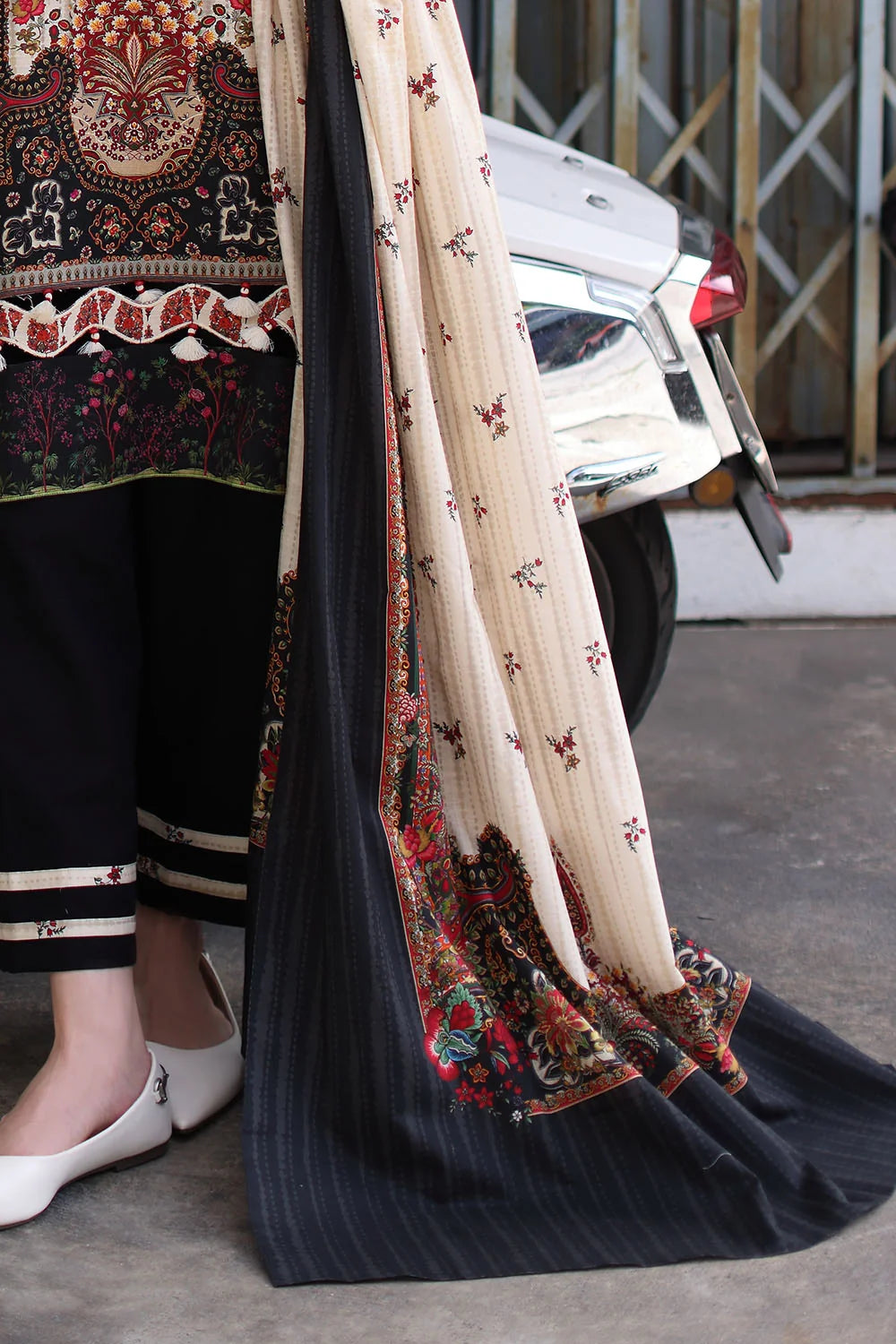 3 Piece Printed Khaddar Suit with Printed Khaddar Dupatta | K-62079