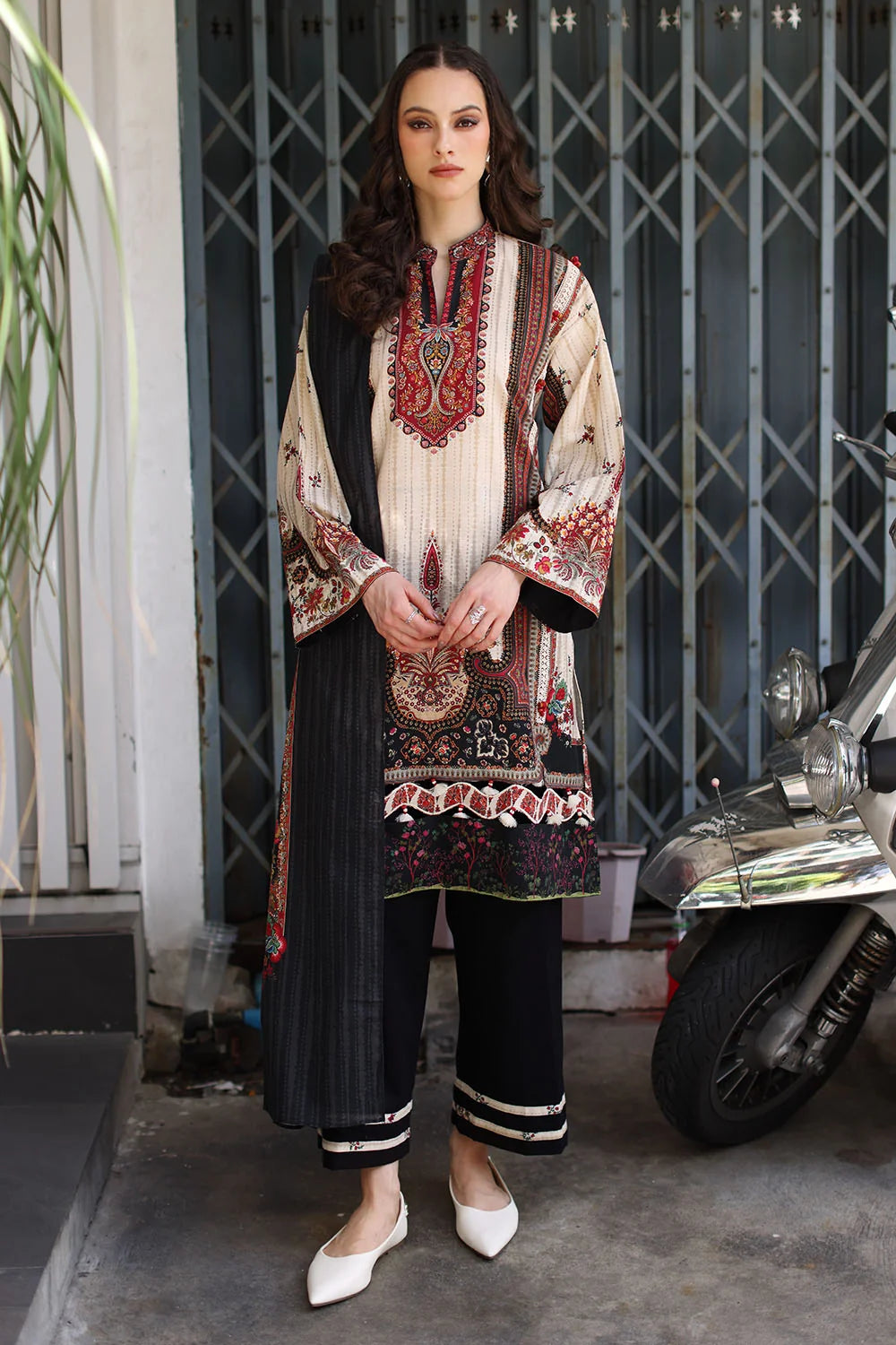 3 Piece Printed Khaddar Suit with Printed Khaddar Dupatta | K-62079
