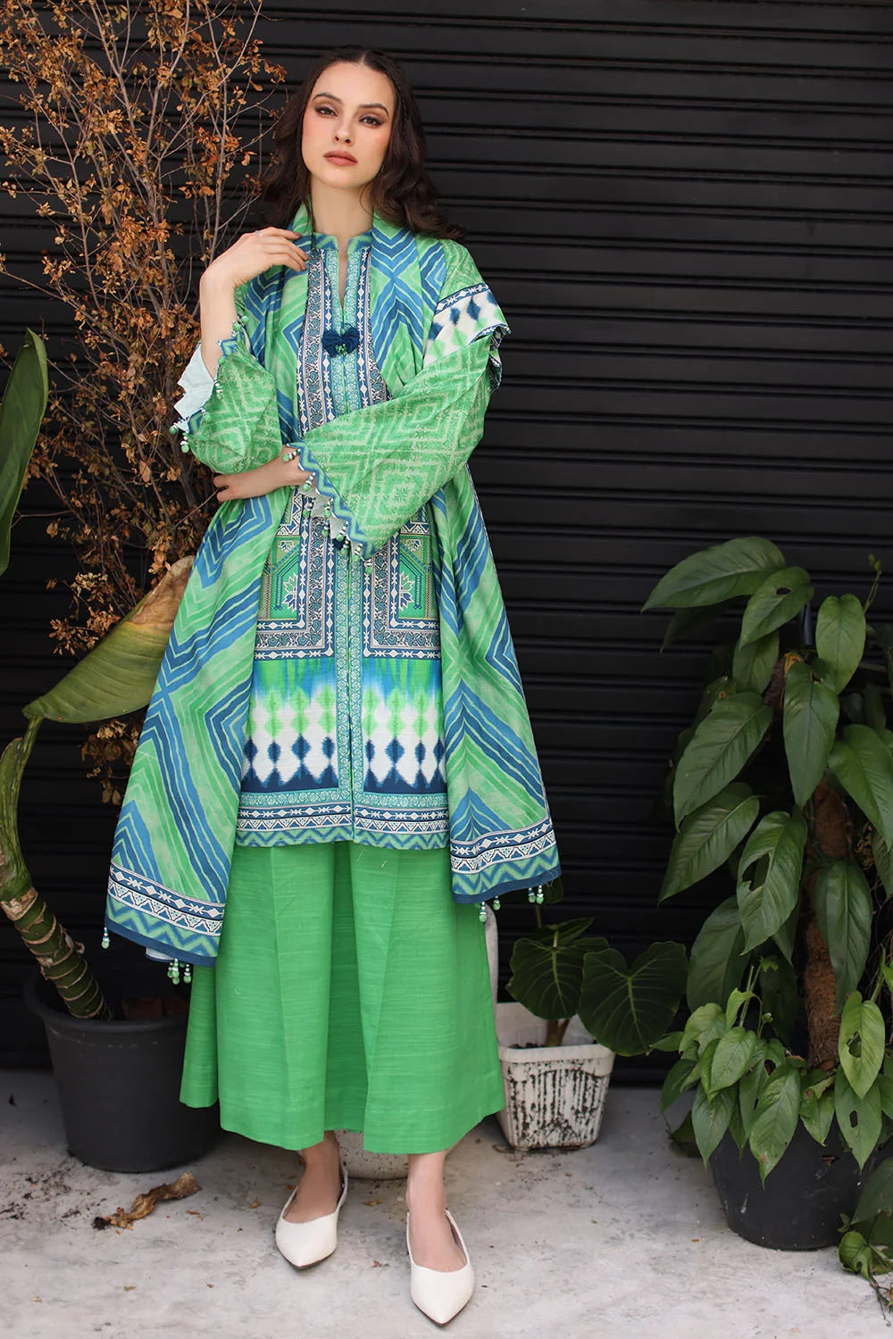 3 Piece Printed Khaddar Suit with Printed Khaddar Dupatta | K-62109