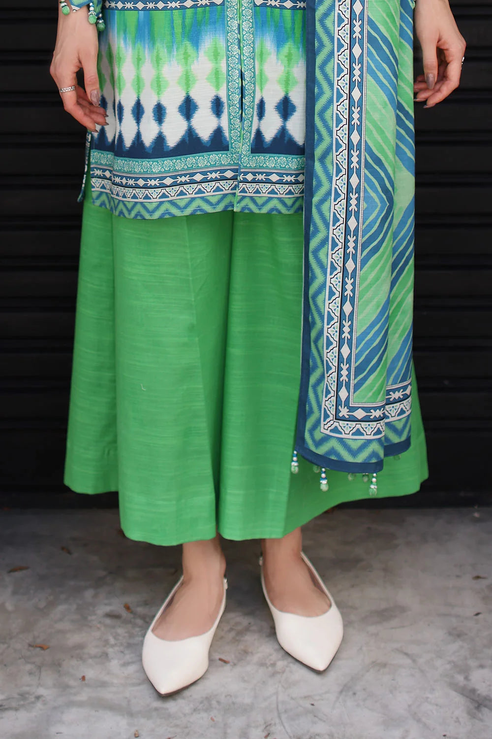 3 Piece Printed Khaddar Suit with Printed Khaddar Dupatta | K-62109