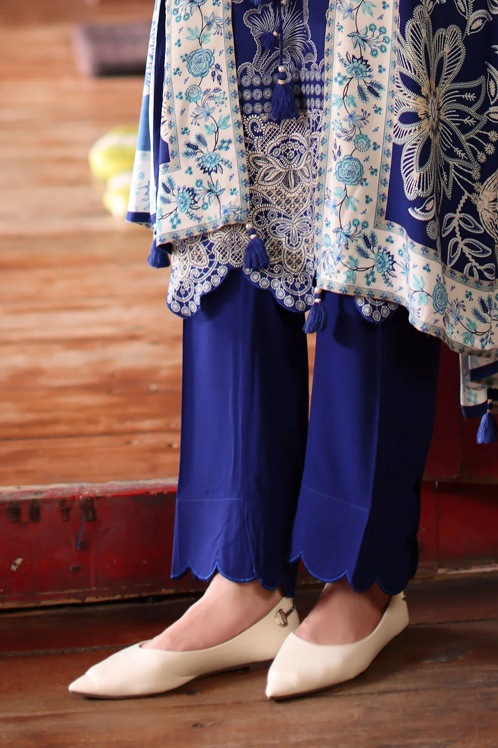 3 Piece Printed Linen Suit with Printed Linen Dupatta | LT-62023