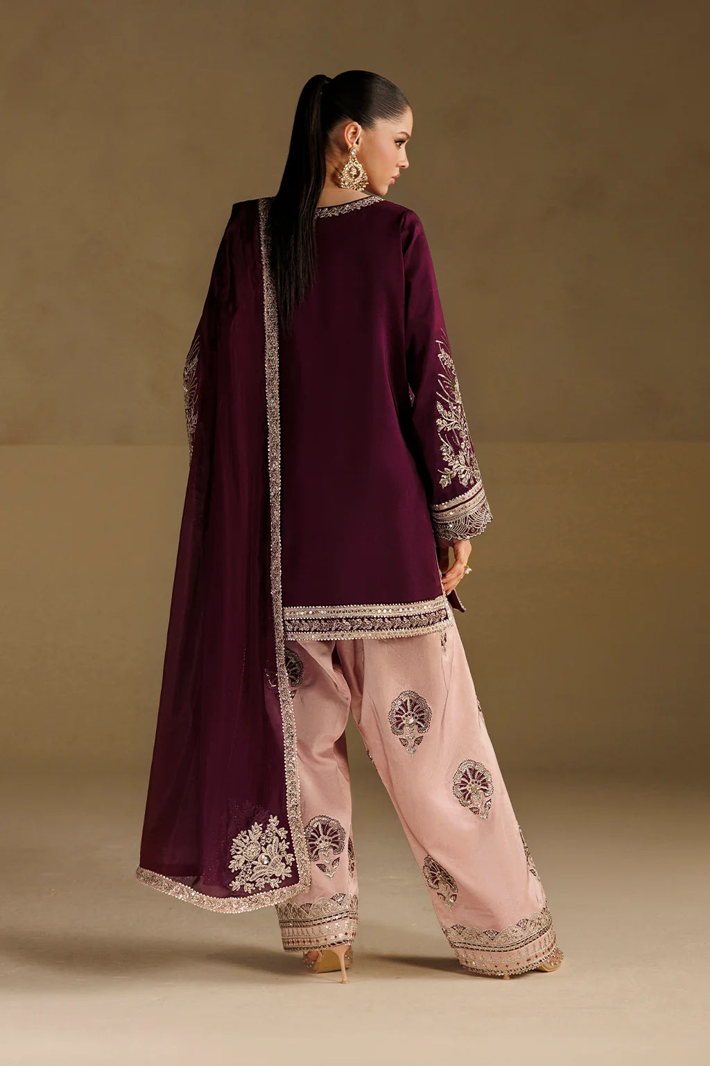 UE-733 Embroidered Ramen Silk