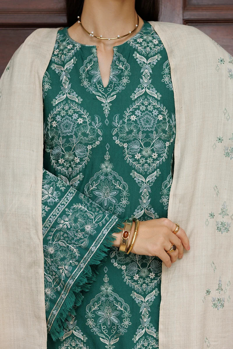 EMBROIDERED KHADDAR UF-4586