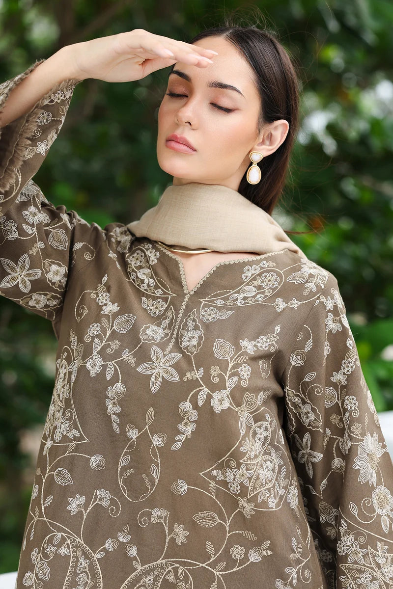 EMBROIDERED KHADDAR UF-4618