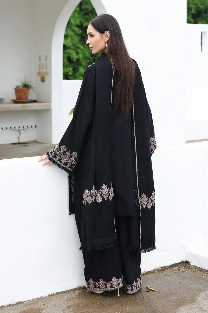 EMBROIDERED KHADDAR UF-4622