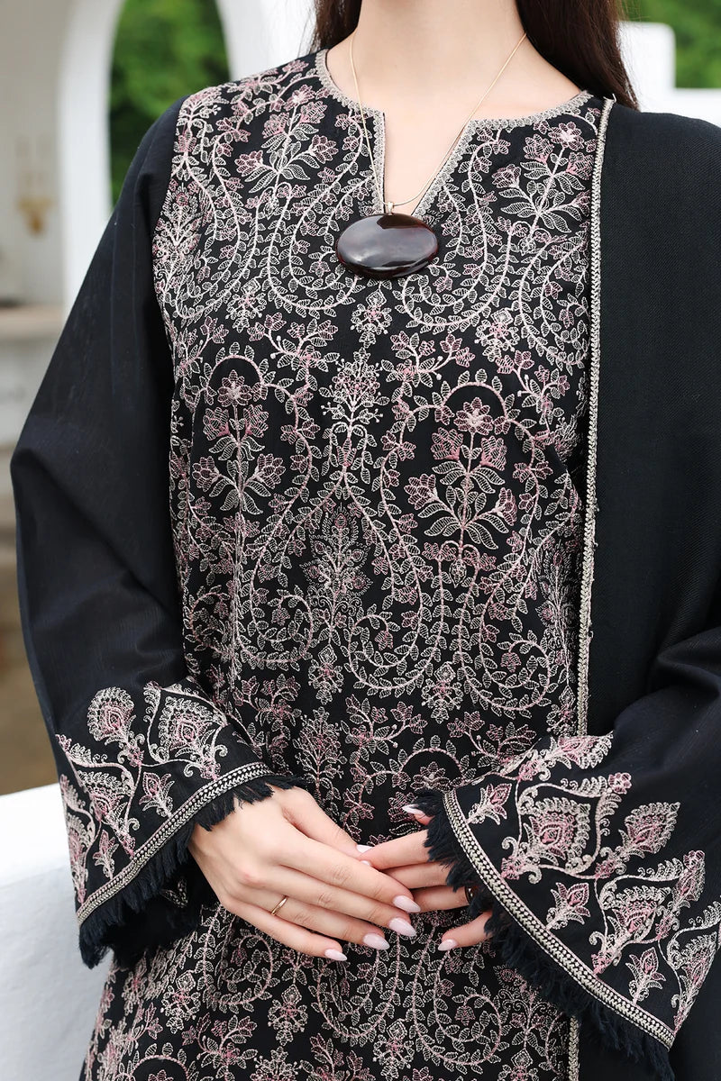 EMBROIDERED KHADDAR UF-4622