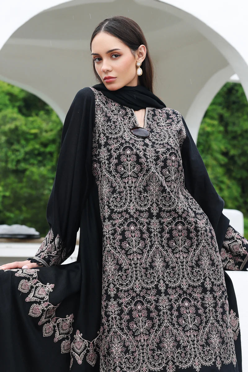EMBROIDERED KHADDAR UF-4622