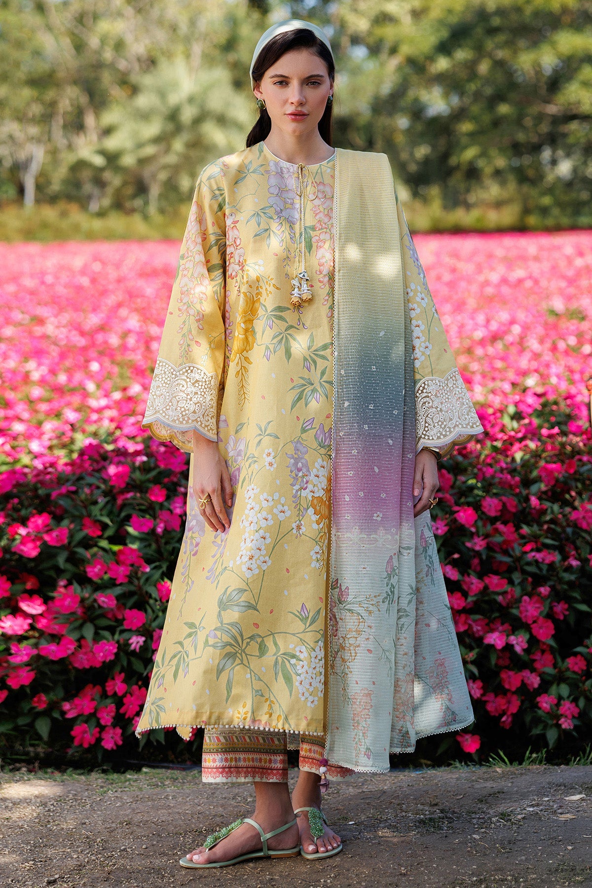 EMBROIDERED LAWN USE-9299