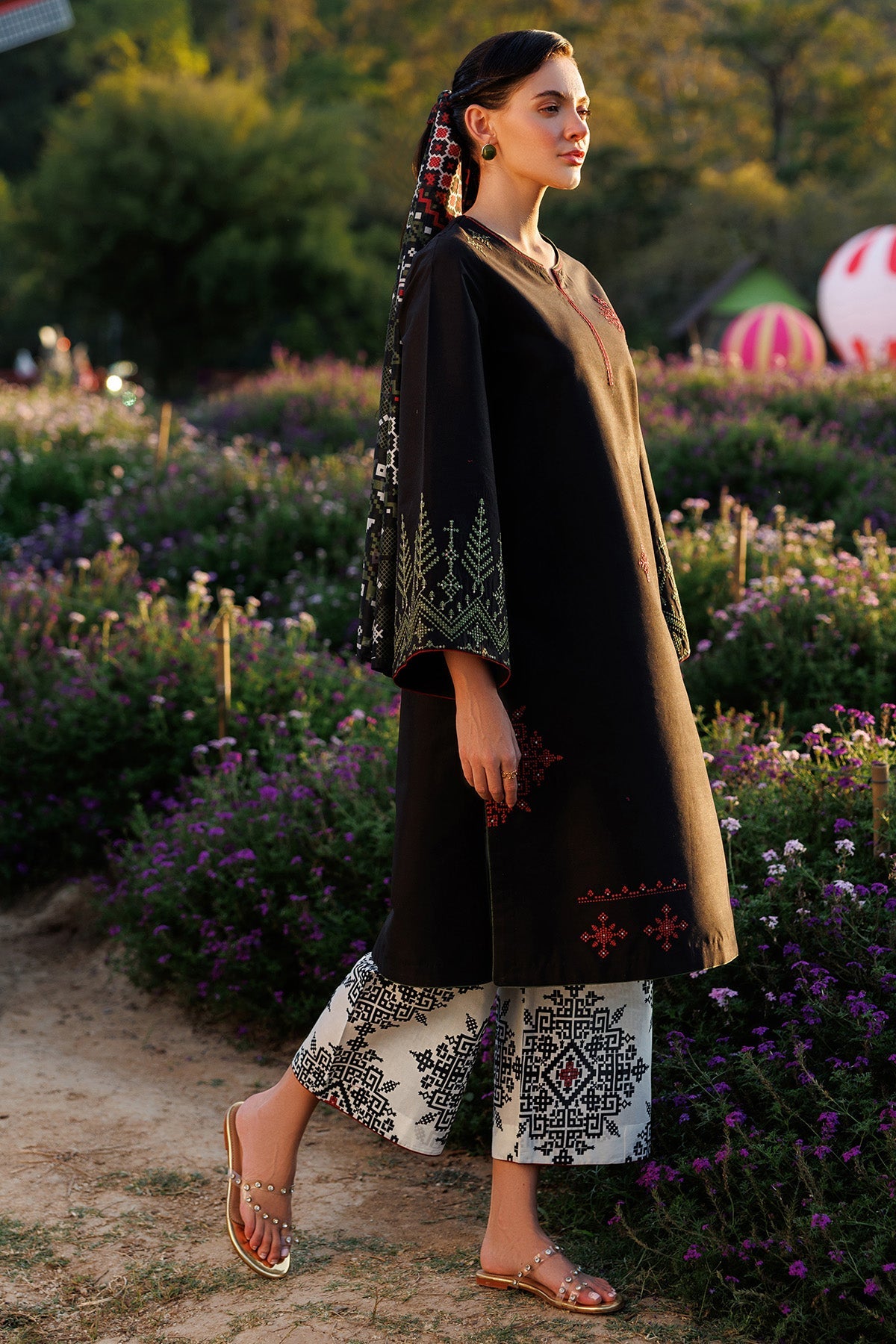 EMBROIDERED LAWN USE-9301